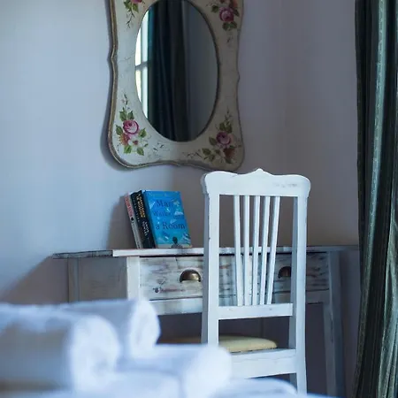 Penelope Dream Pool Minia